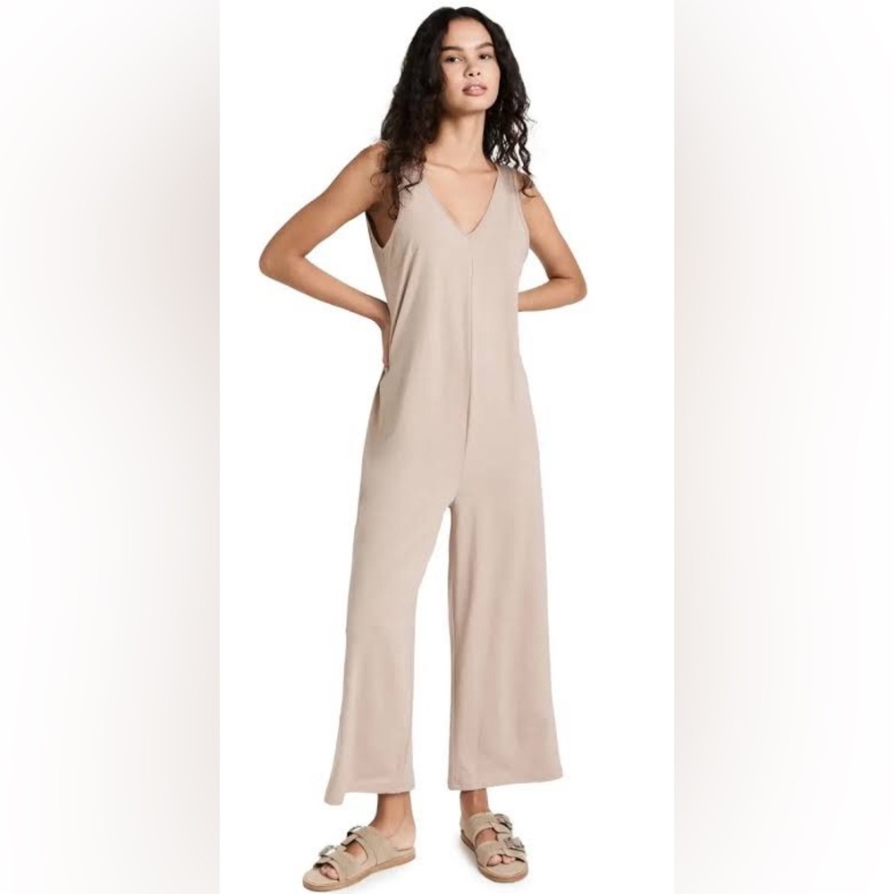 VARLEY Tan Taupe "Pelion" Stretch
Jersey Jumpsuit Wide Leg Size XS *Like New*
